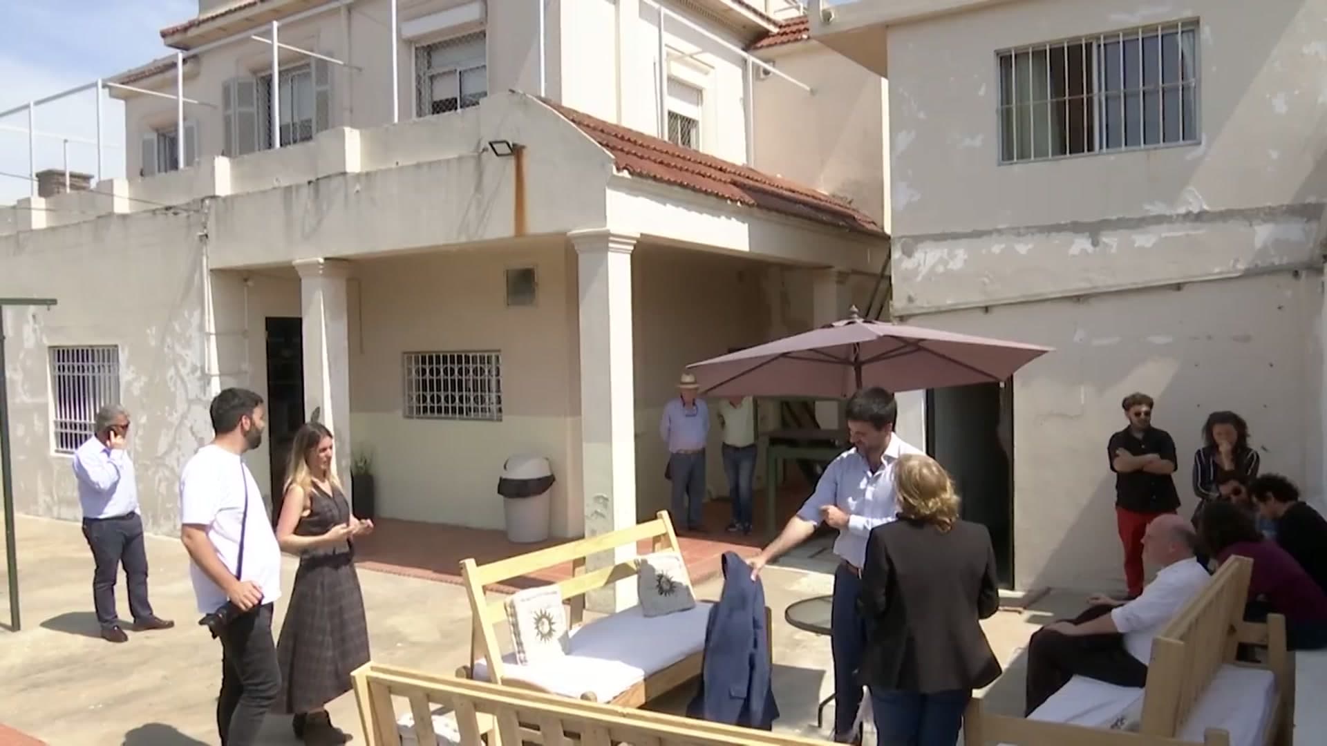 Patio trasero el día de la inauguración